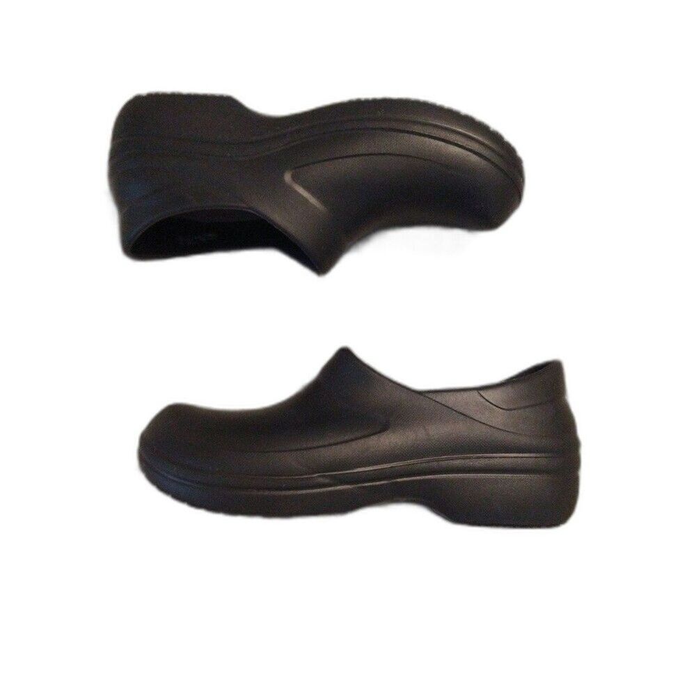Crocs Classic ladies clogs Size 8 black